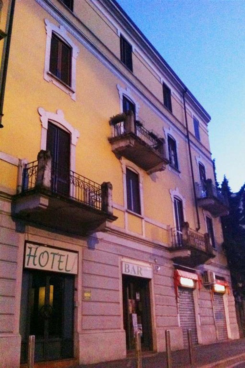 Hotel Convertini Milano Exteriör bild